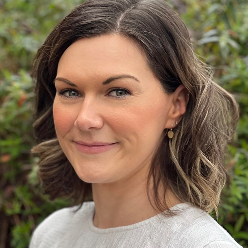 Laura Maclaughlin-Hart